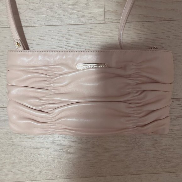 Michael Kors clutch - Picture 1 of 5